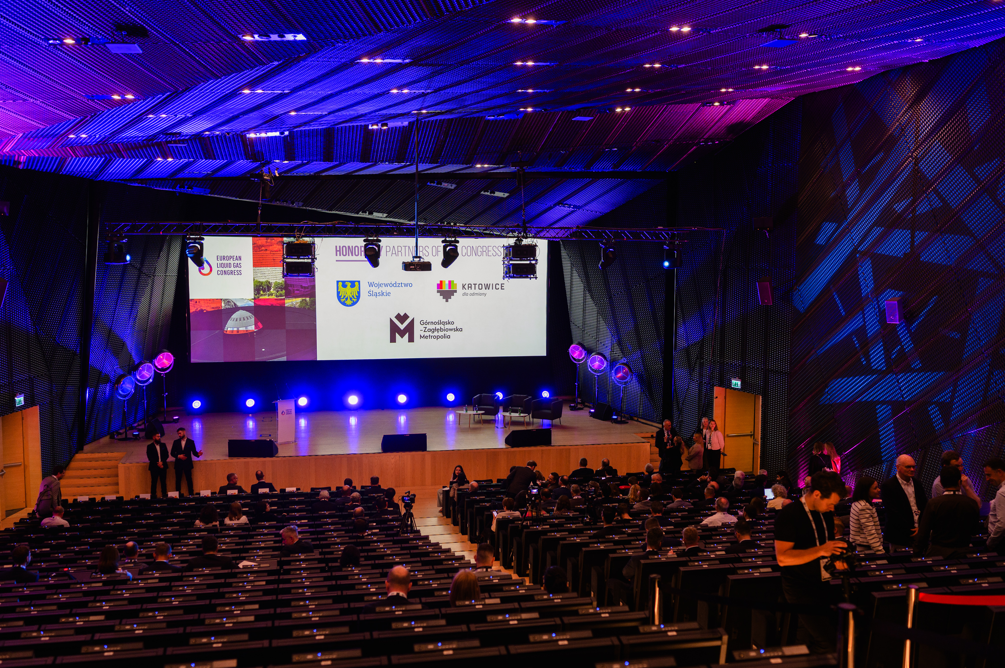 Highlights from the European Liquid Gas Congress 2025 - theSTAGE and theFORUM